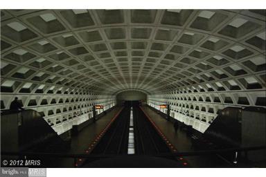 LEXINGTON SQUARE - Residential Lease