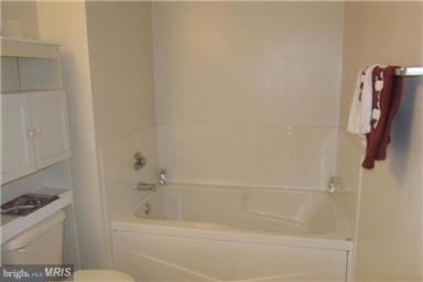 LEXINGTON SQUARE - Residential Lease