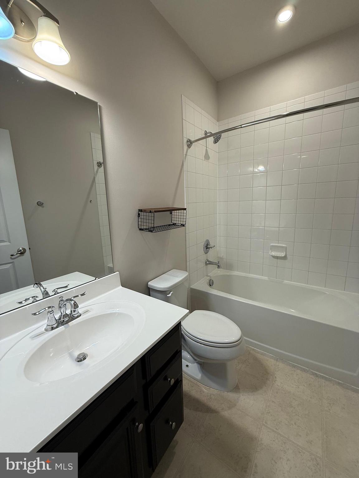 RAPPAHANNOCK LANDING - Residential Lease