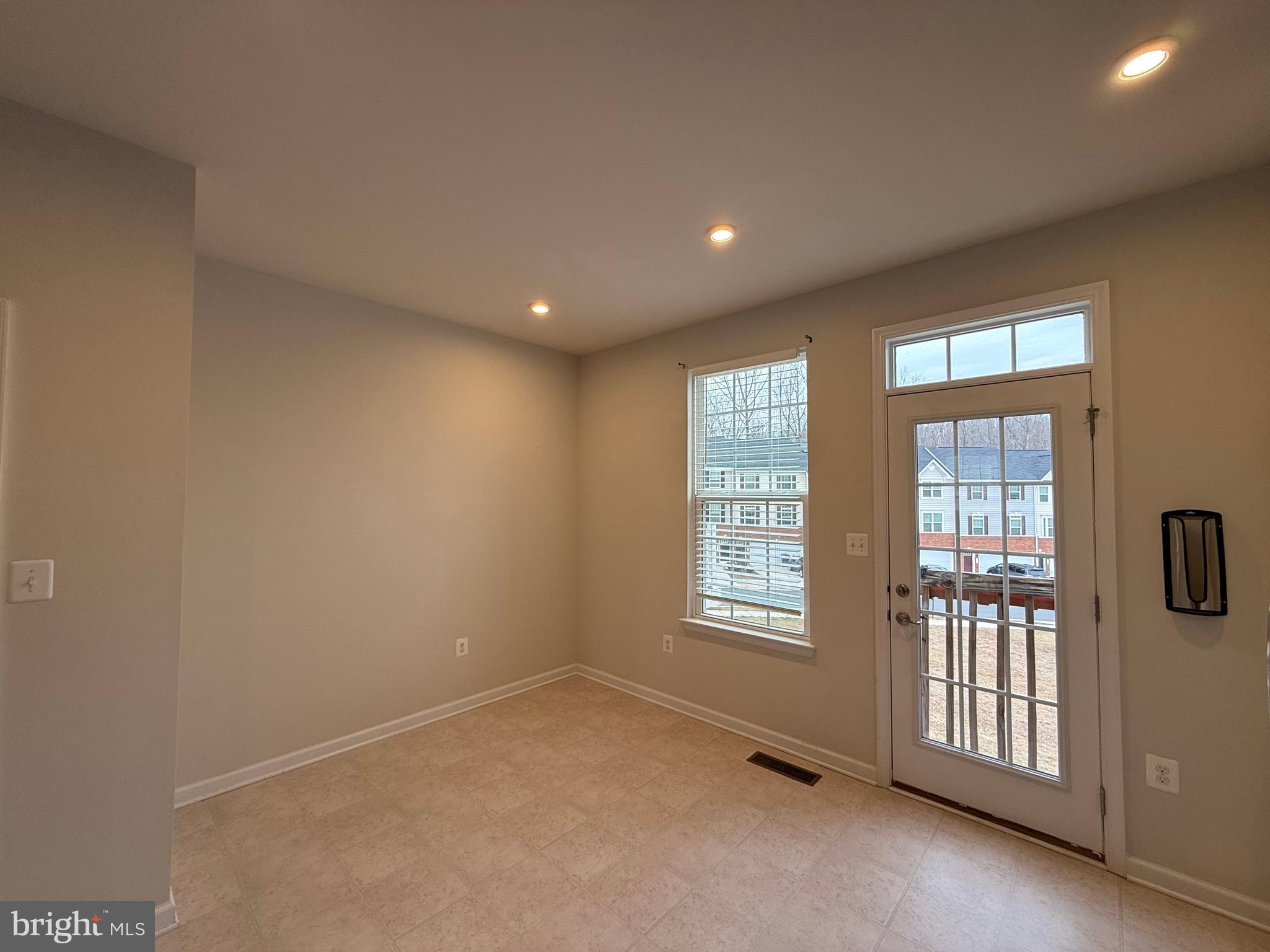 RAPPAHANNOCK LANDING - Residential Lease