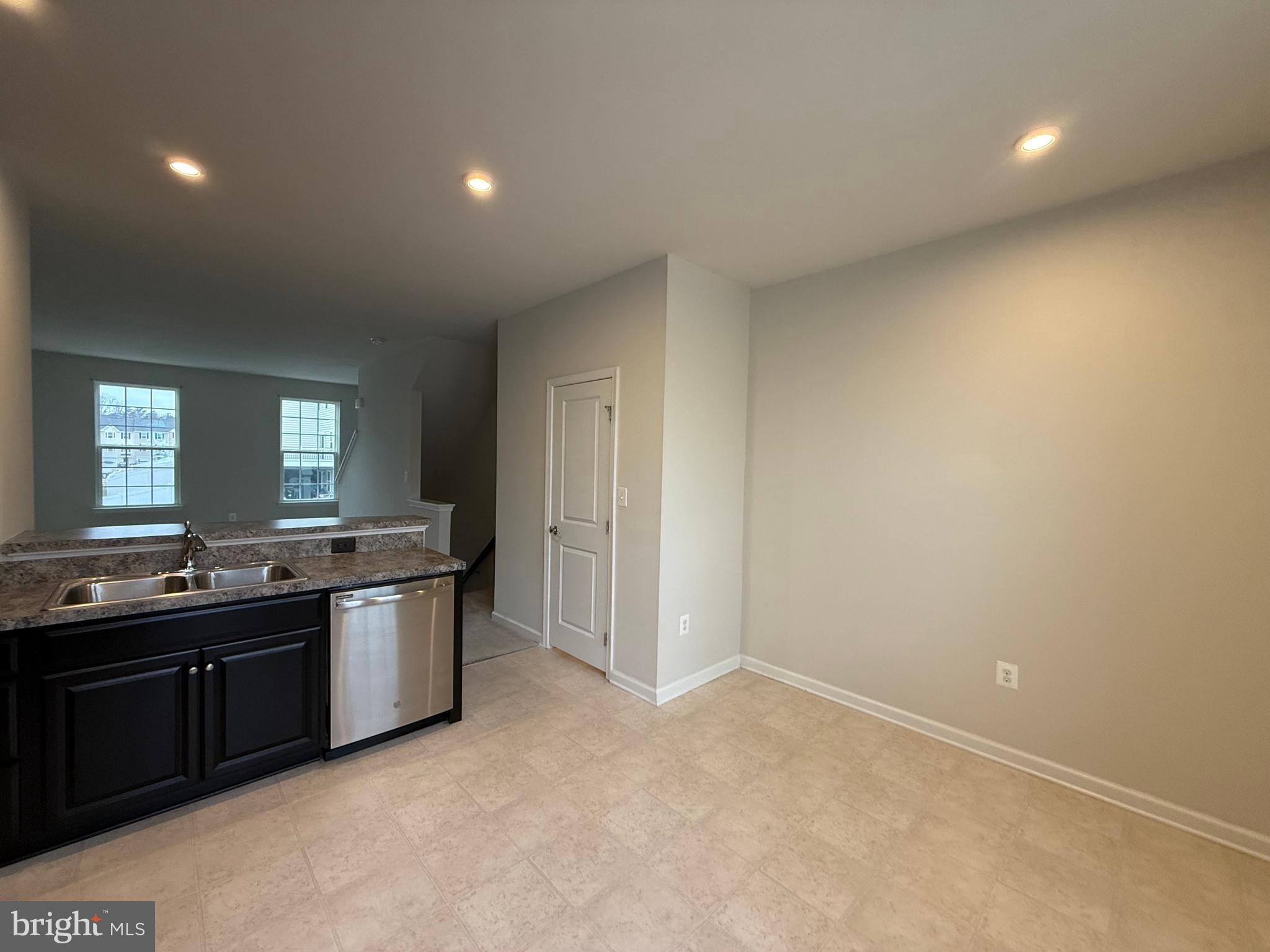 RAPPAHANNOCK LANDING - Residential Lease