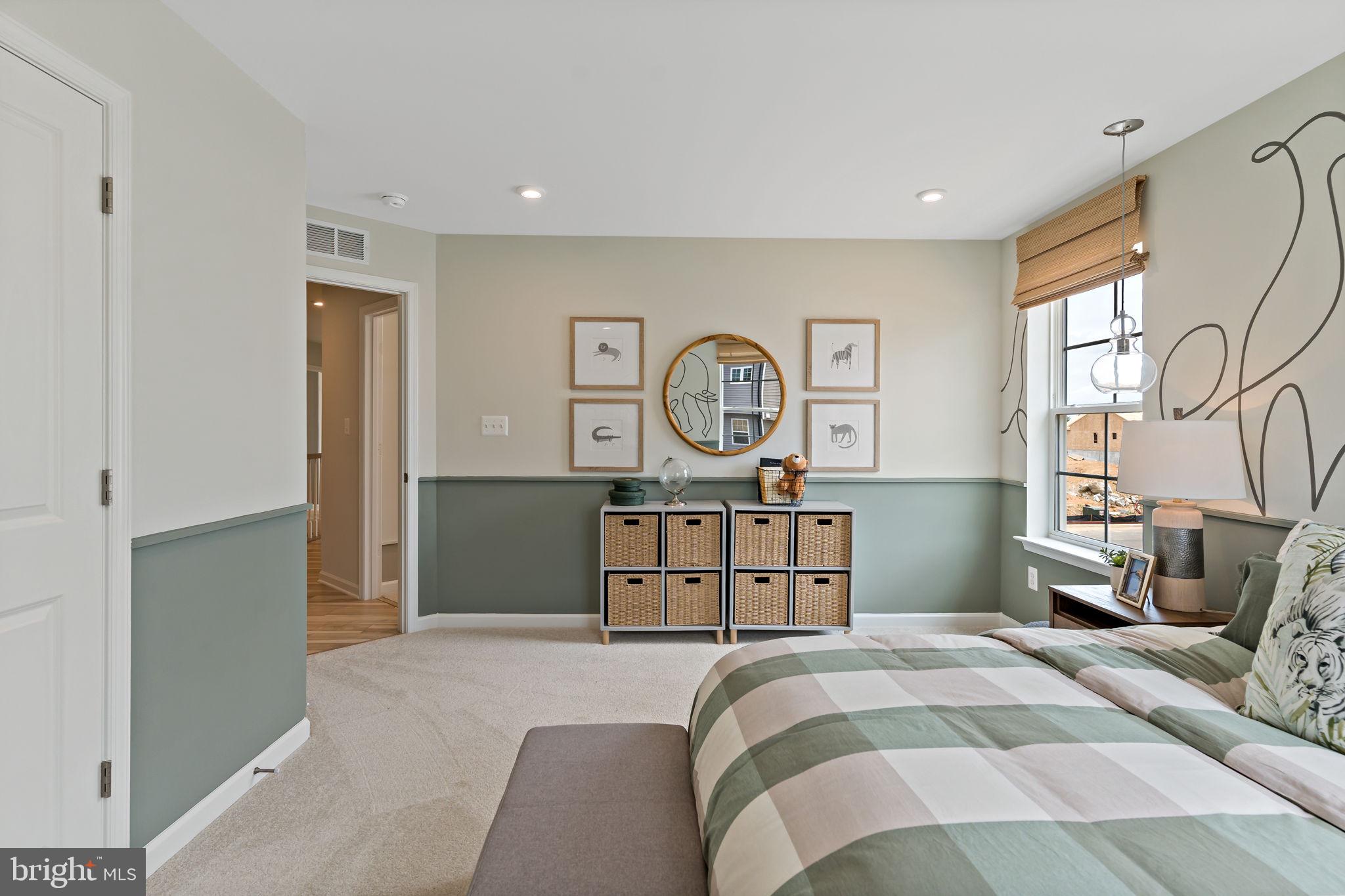 KING'S CROSSING - Residential