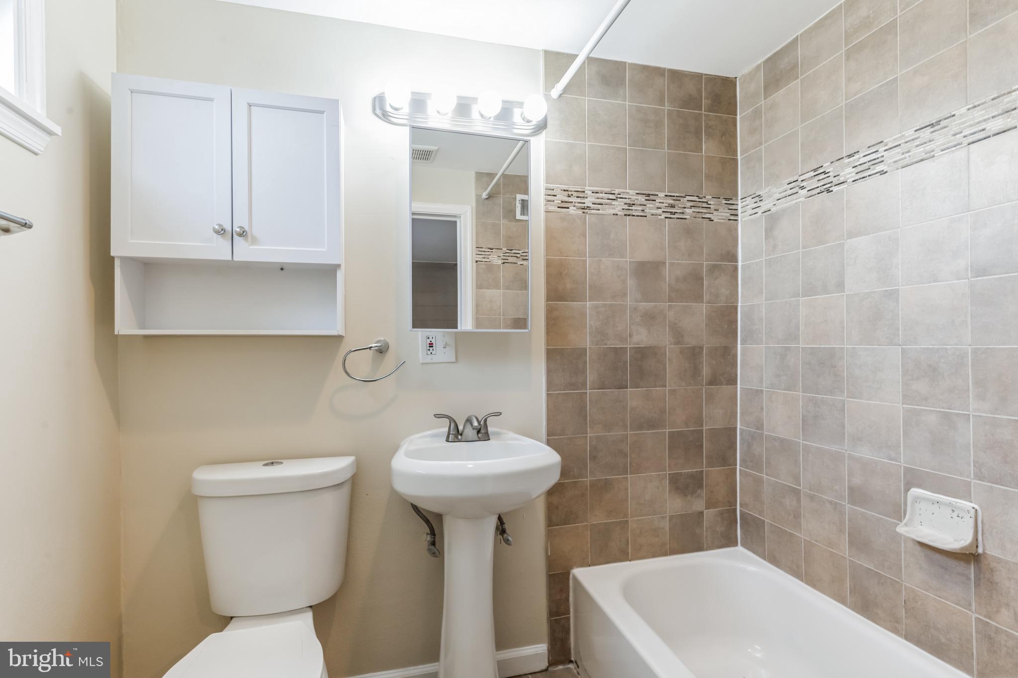 BELAIR-EDISON - Residential Lease