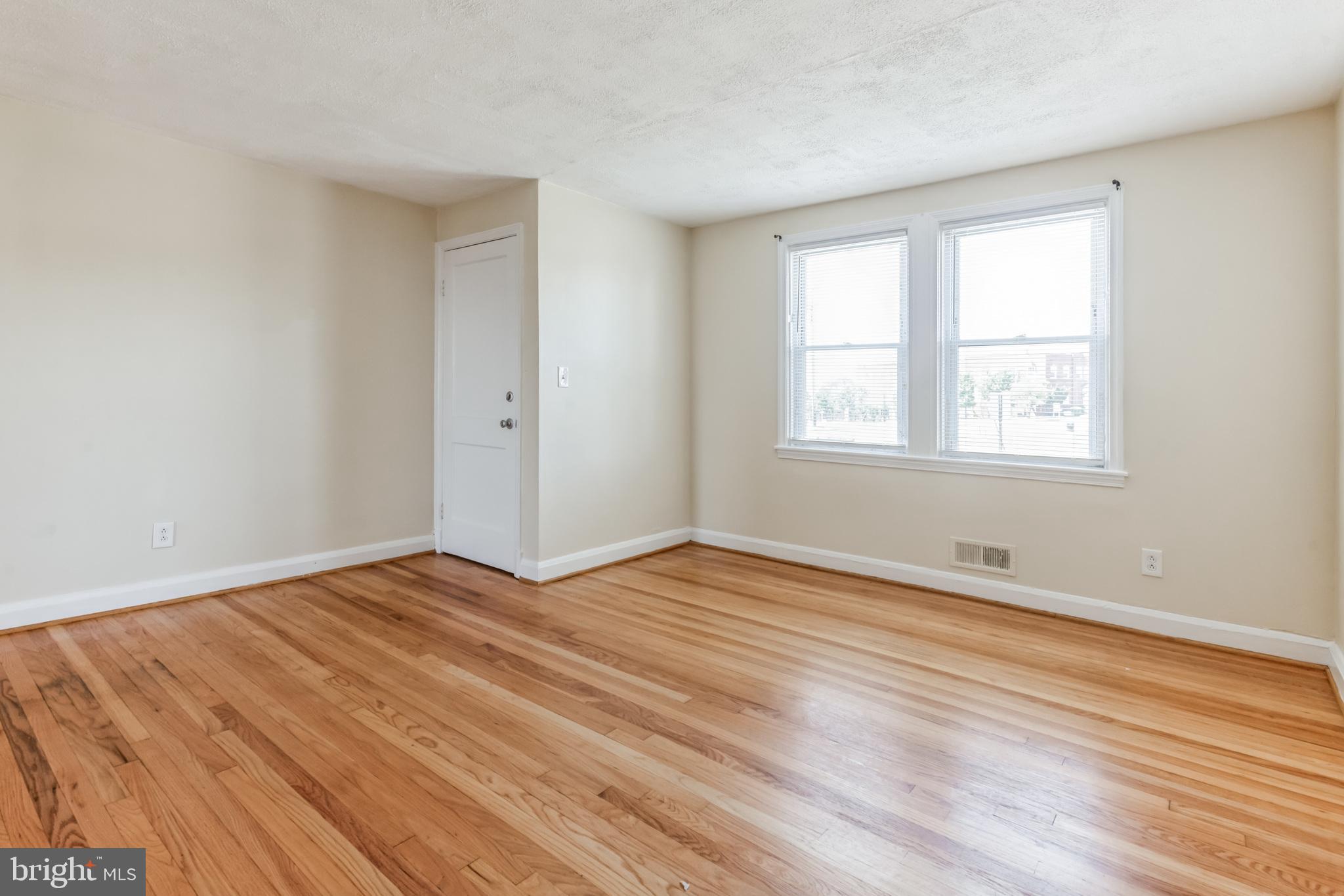 BELAIR-EDISON - Residential Lease