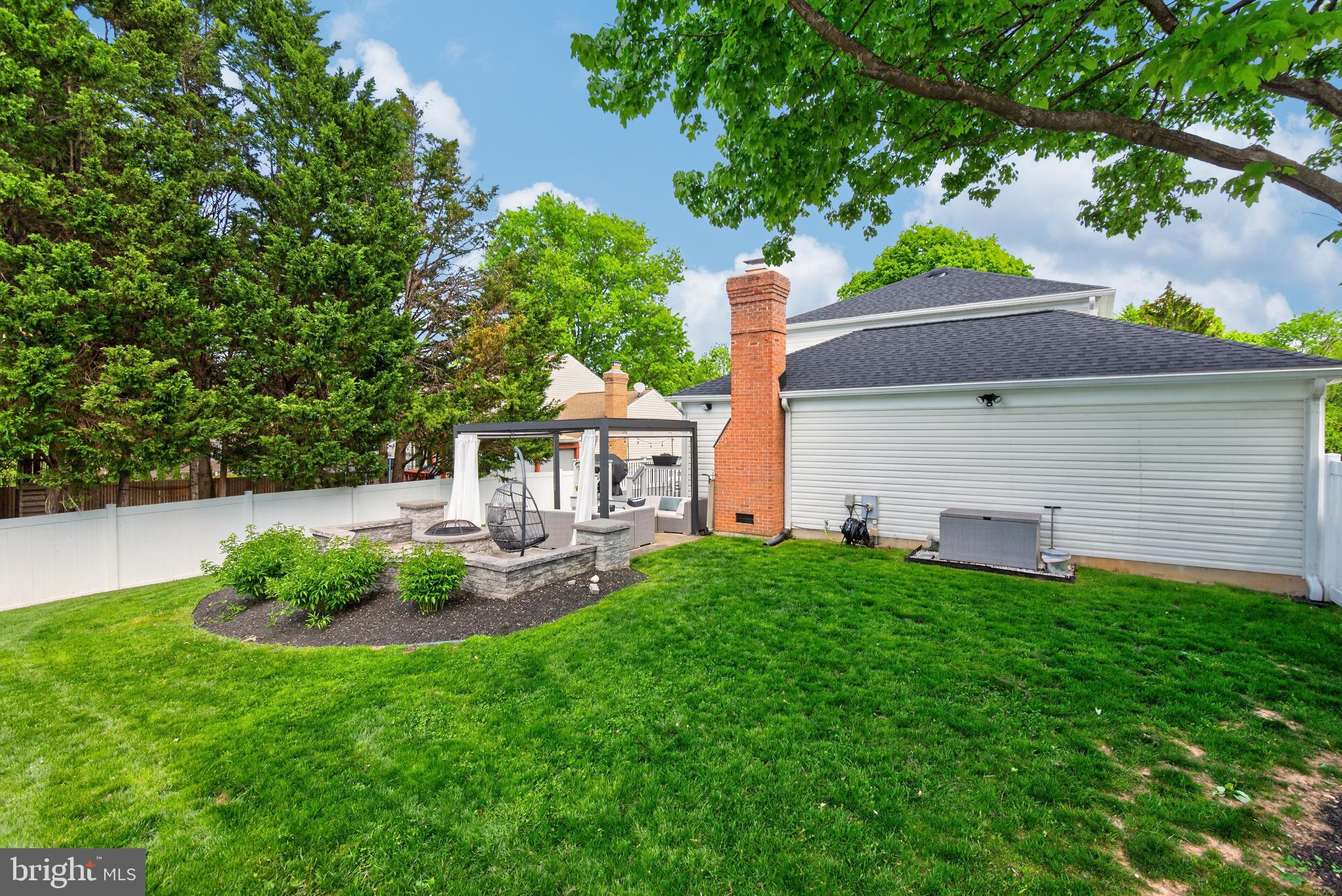 POTOMAC CHASE - Residential