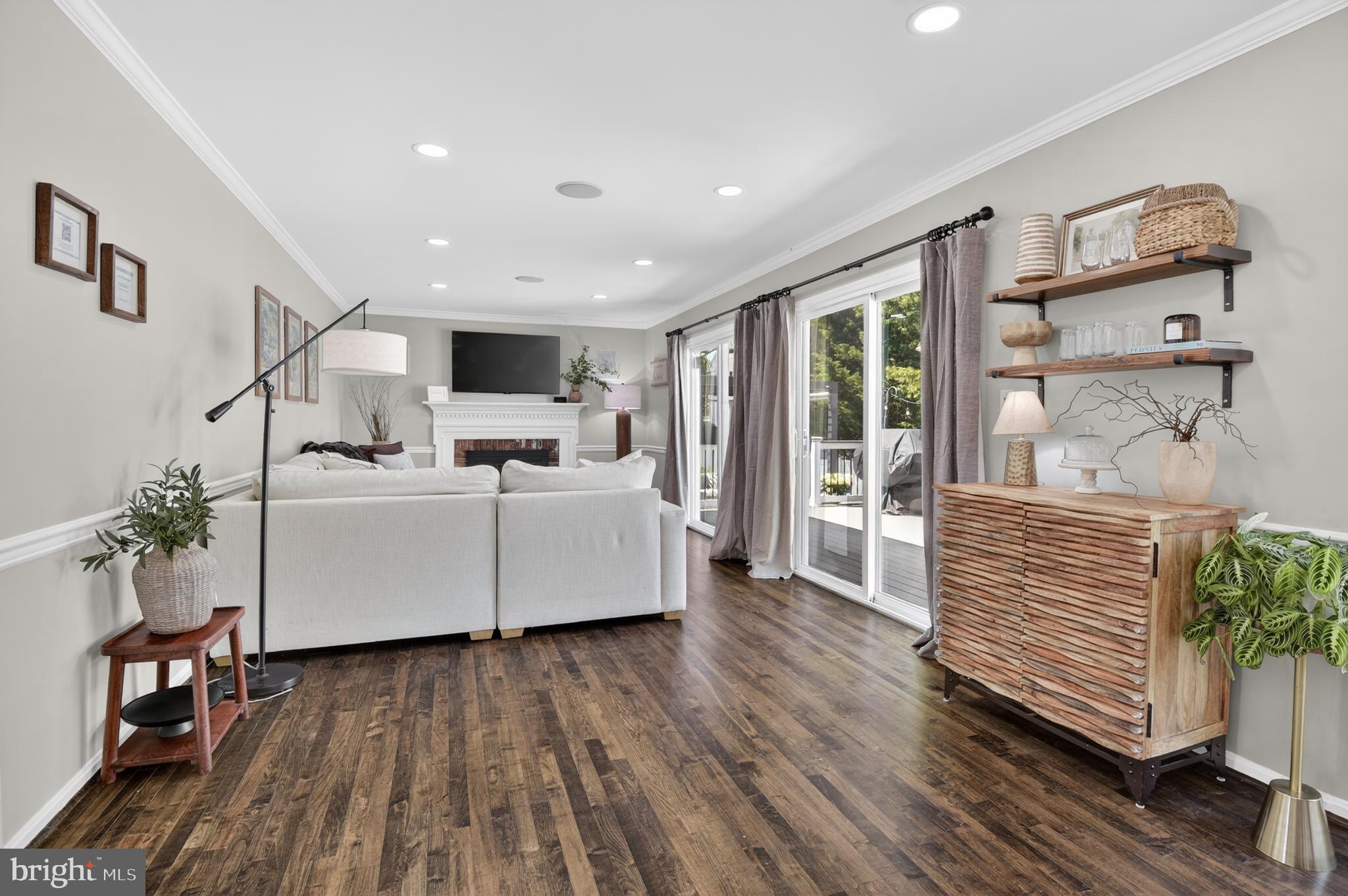 POTOMAC CHASE - Residential