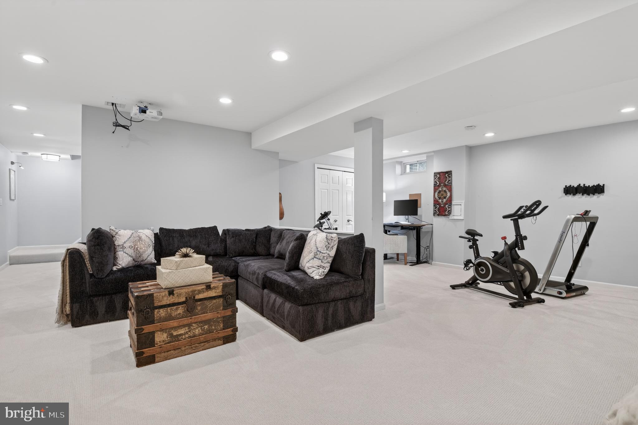 POTOMAC CHASE - Residential