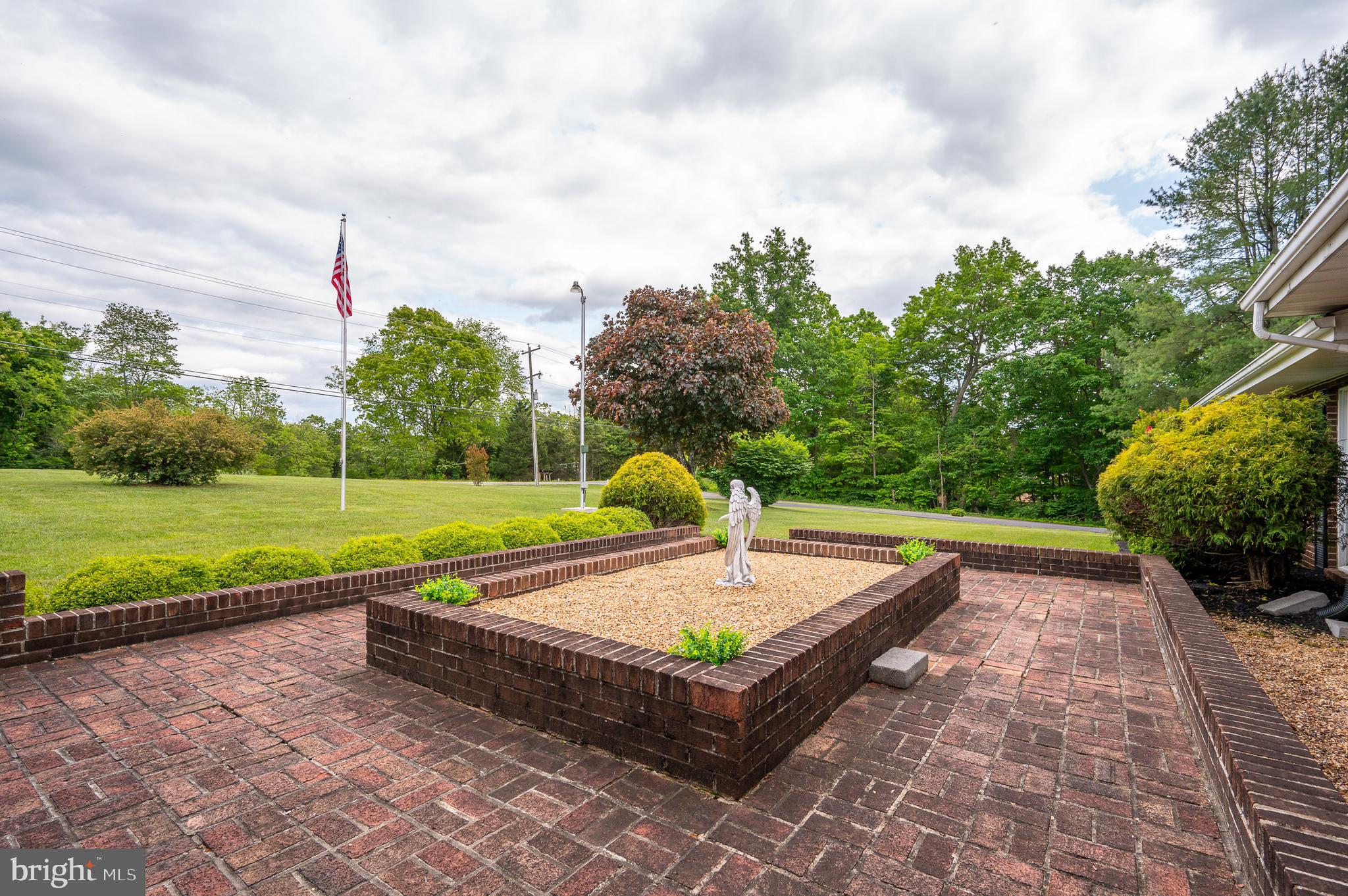 MONTEVALLO HILLS - Residential