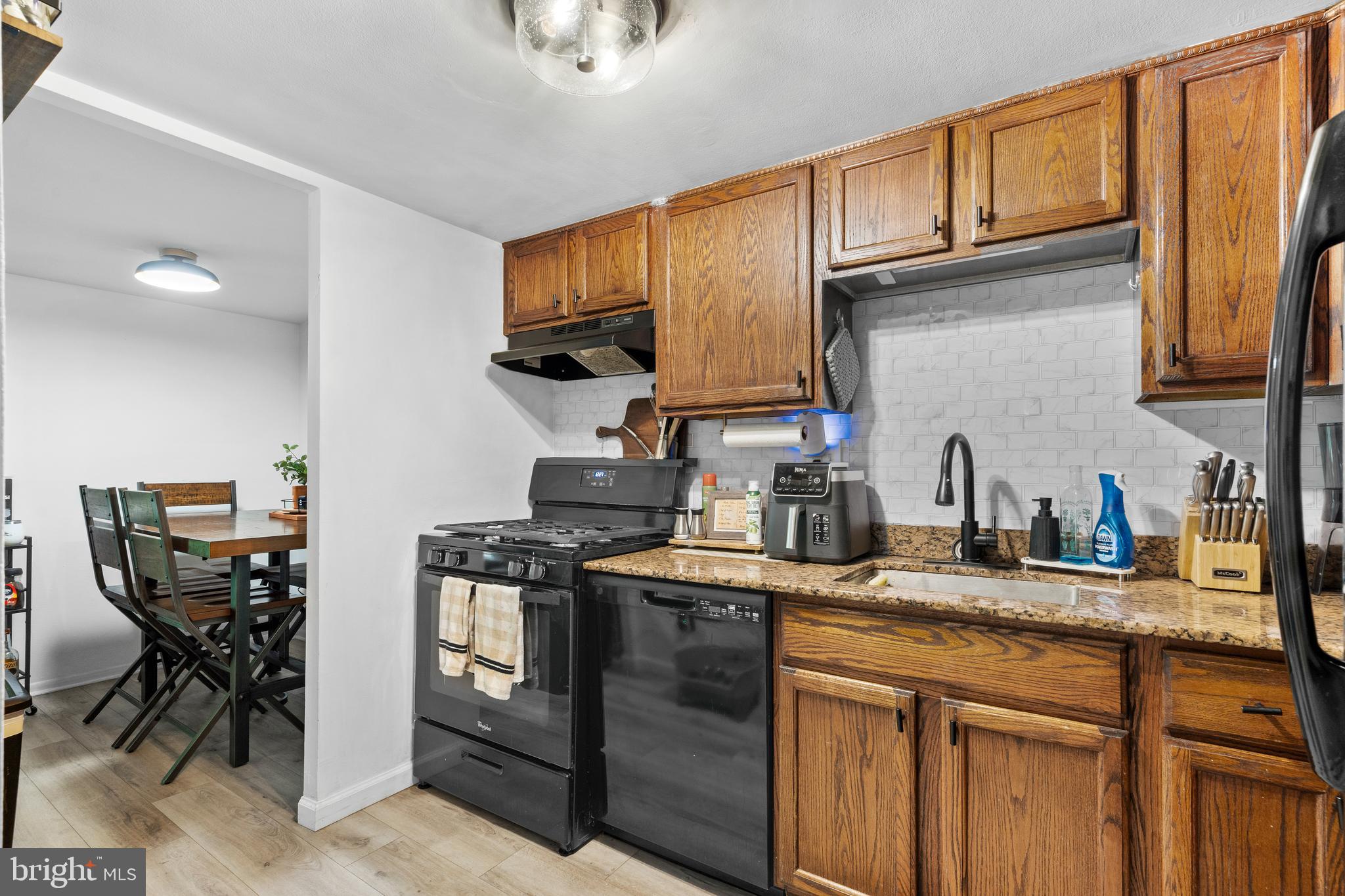 263 SHAWMONT AVENUE 00 9C2