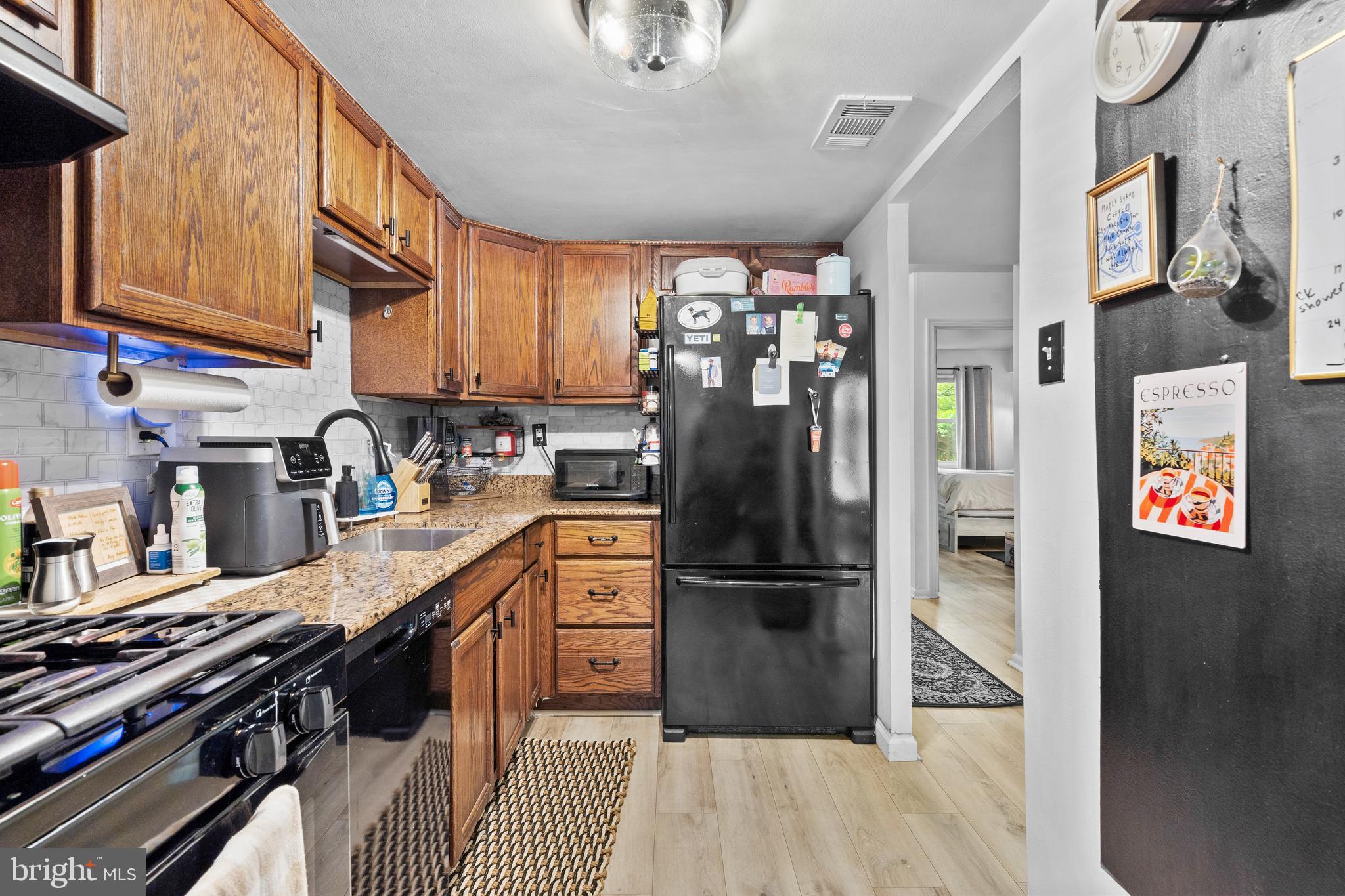 263 SHAWMONT AVENUE 00 9C2