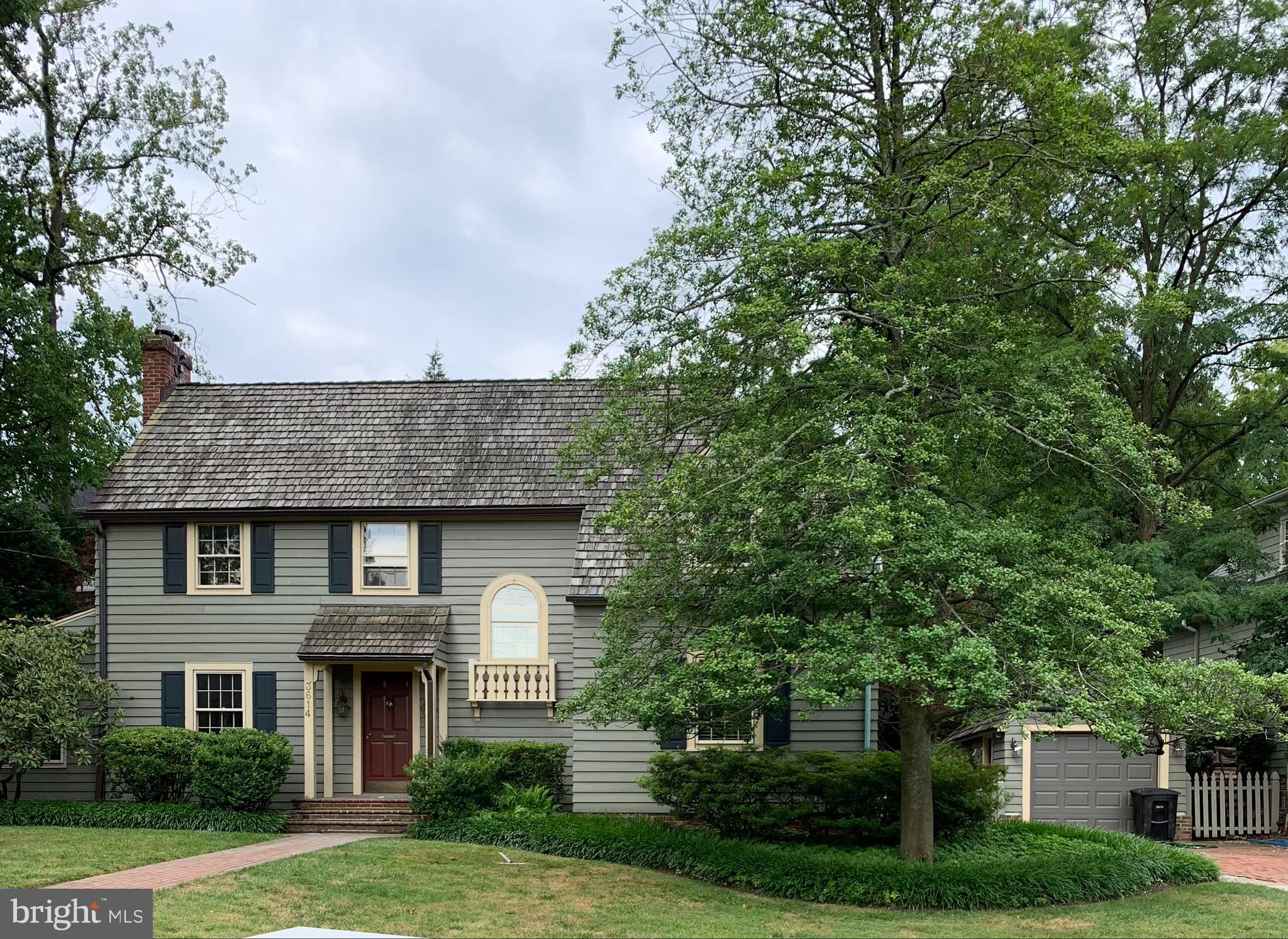 GOLF CLUB MANOR - Residential Lease