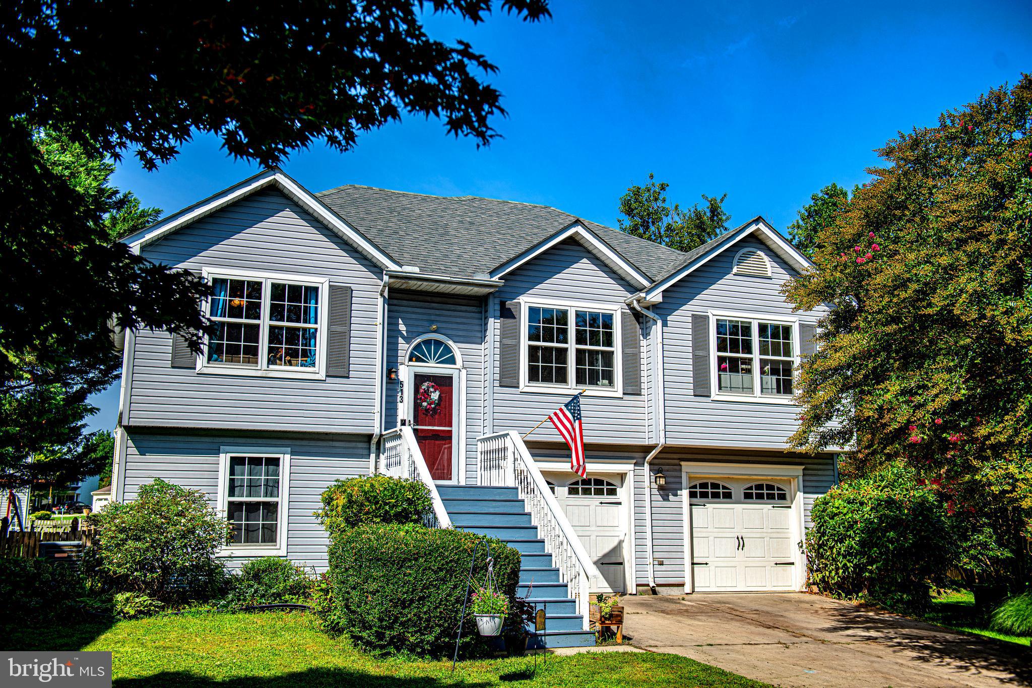 513 LIGHTHOUSE COURT