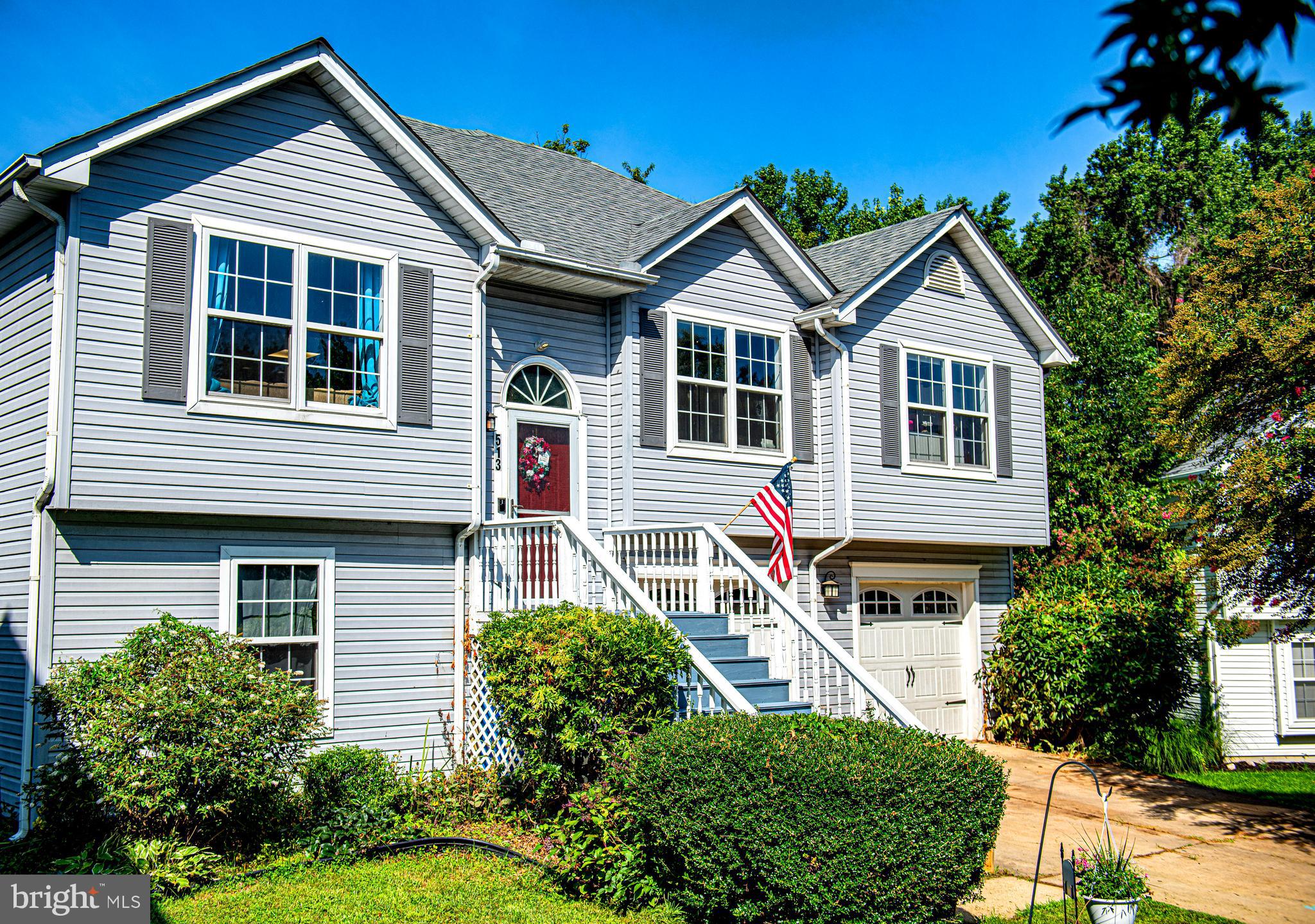 513 LIGHTHOUSE COURT