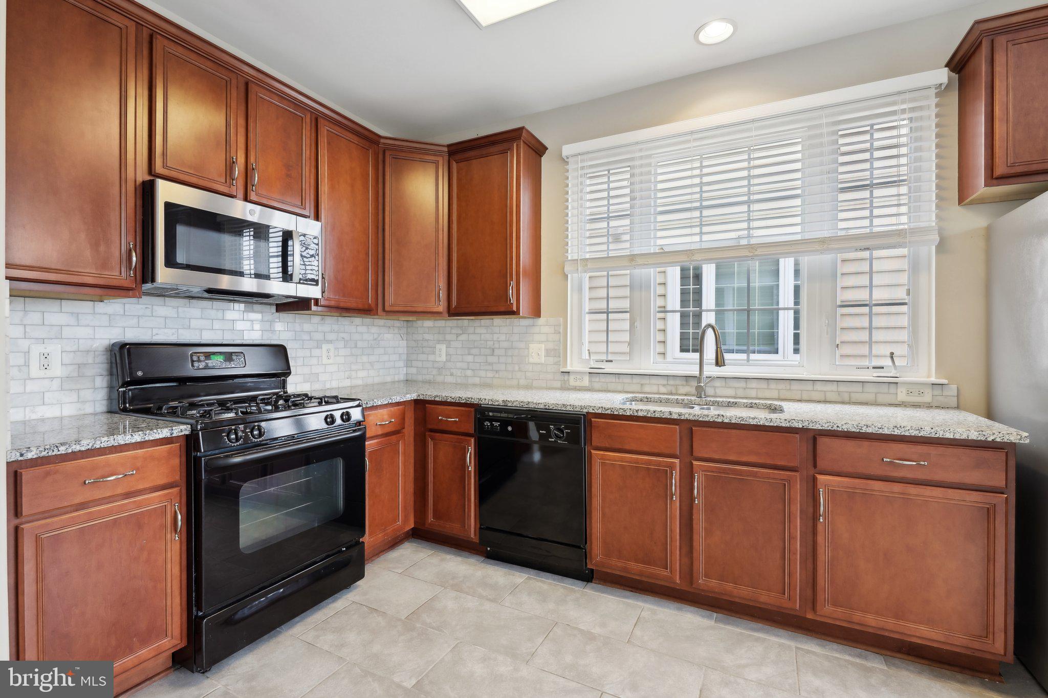 RIDGES AT BELMONT - Residential Lease