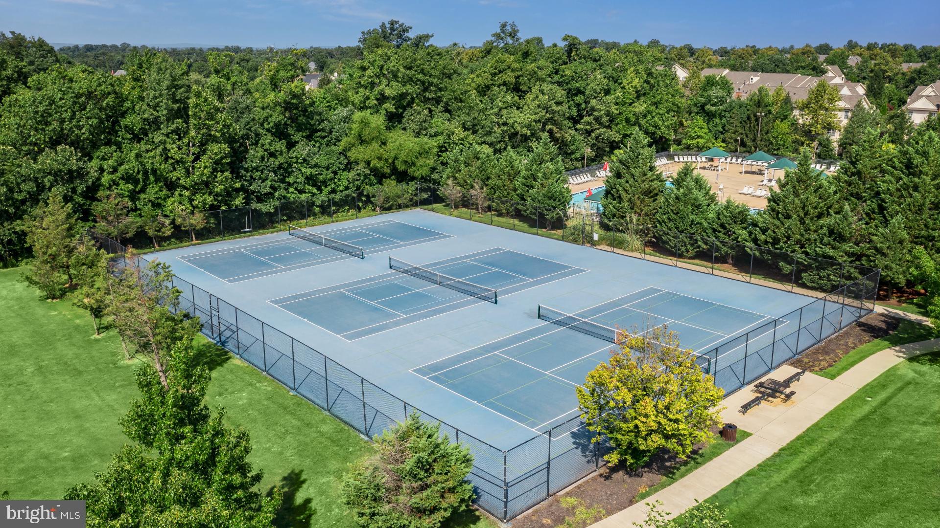 RIDGES AT BELMONT - Residential Lease