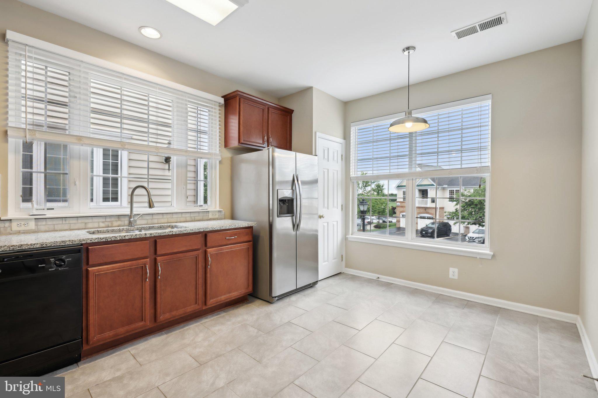 RIDGES AT BELMONT - Residential Lease