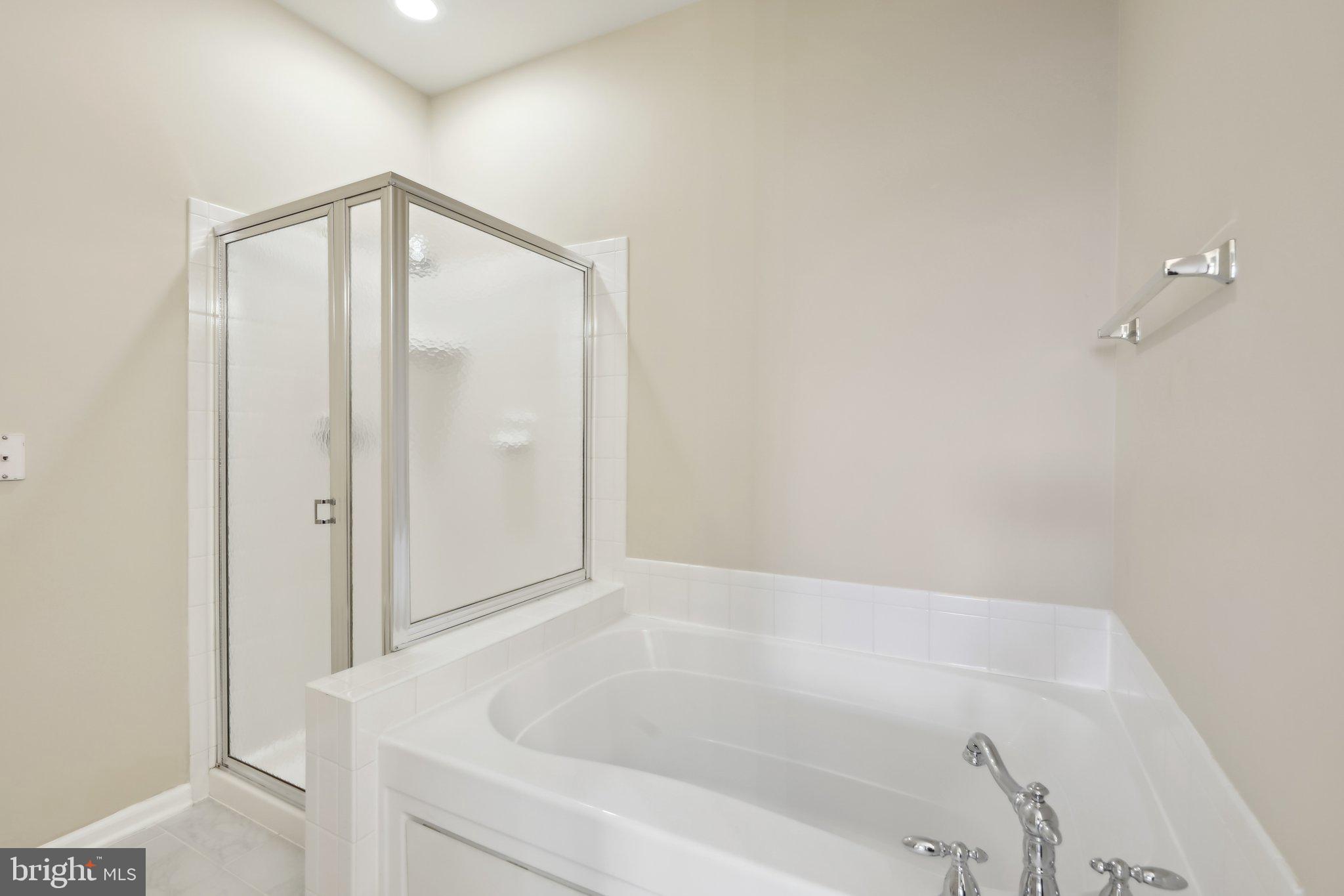 RIDGES AT BELMONT - Residential Lease