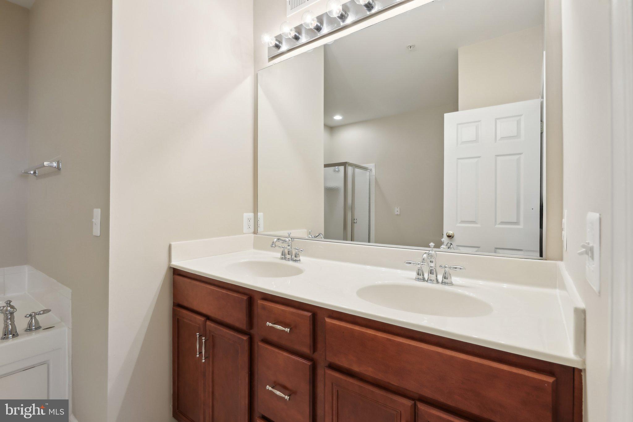 RIDGES AT BELMONT - Residential Lease