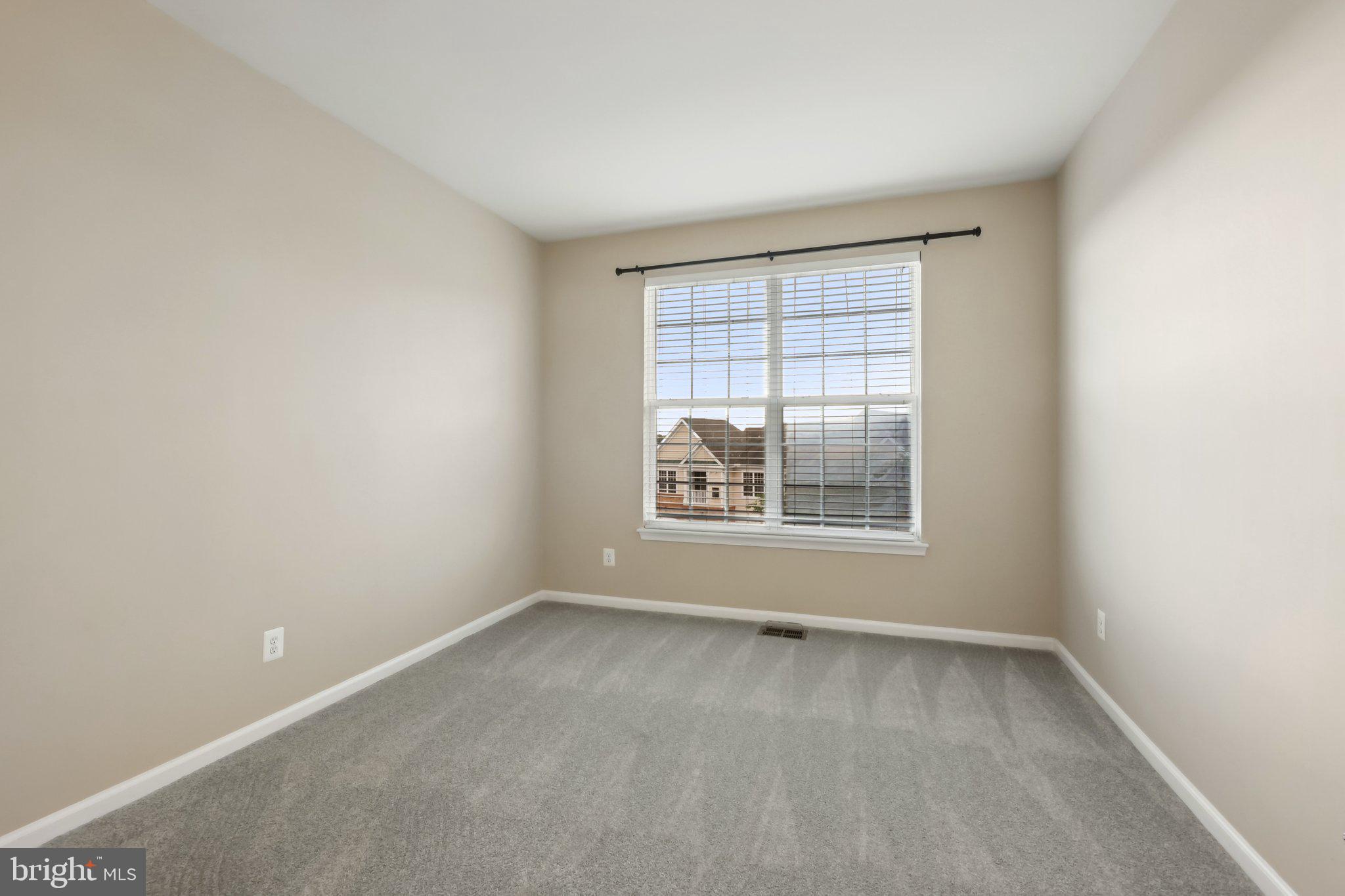 RIDGES AT BELMONT - Residential Lease