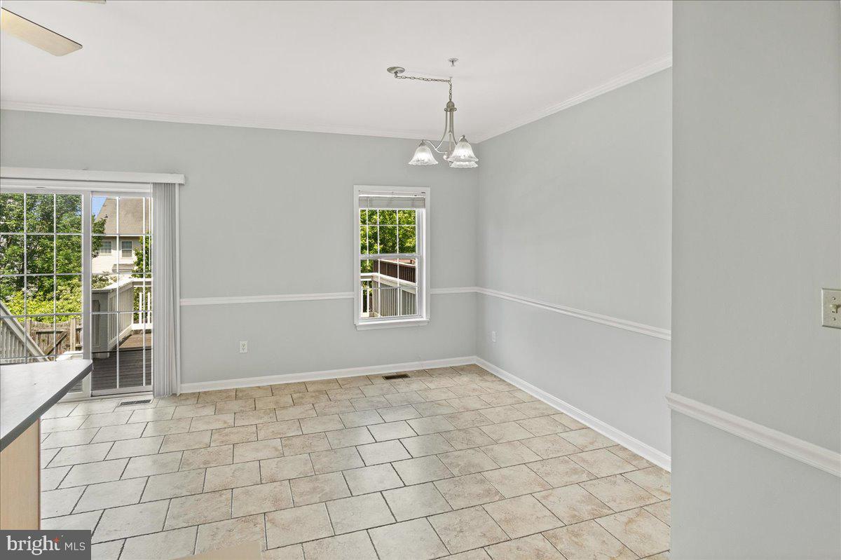 TWIN ARCH CROSSING - Residential