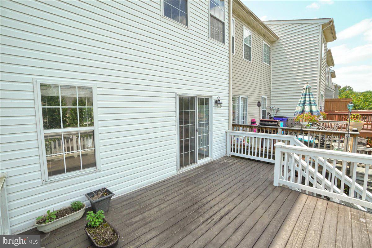 TWIN ARCH CROSSING - Residential