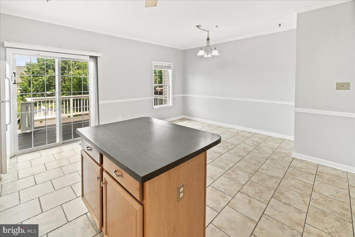 TWIN ARCH CROSSING - Residential