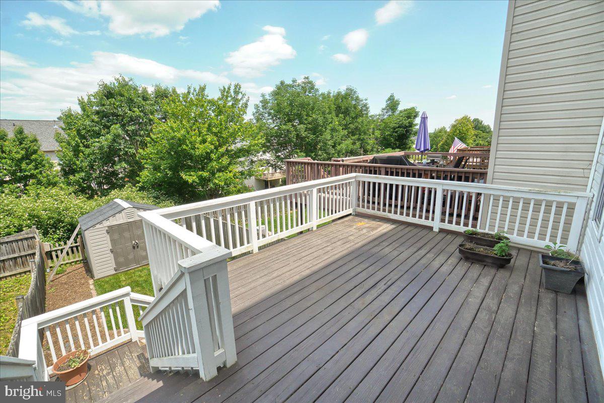 TWIN ARCH CROSSING - Residential