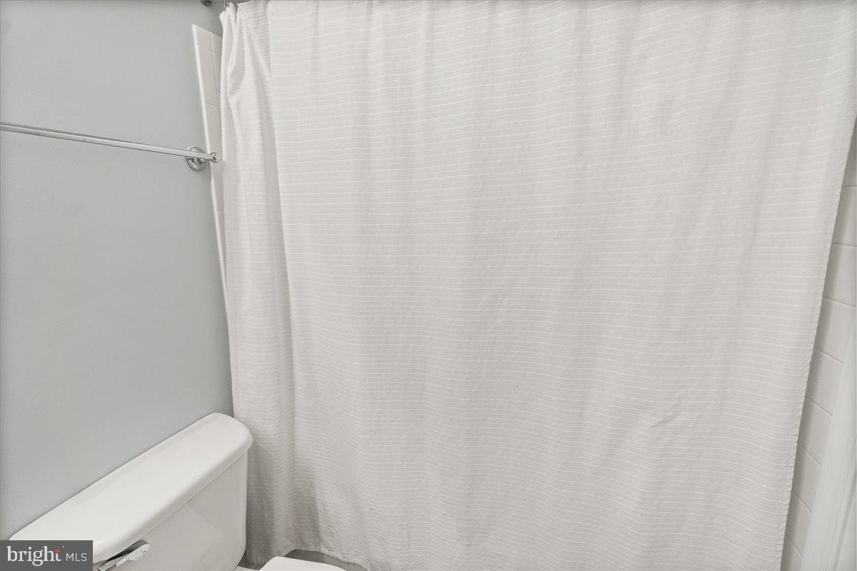 TWIN ARCH CROSSING - Residential