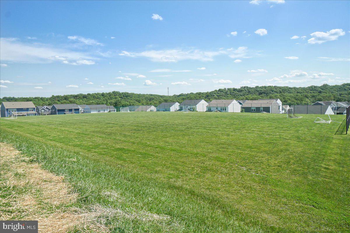 TWIN ARCH CROSSING - Residential