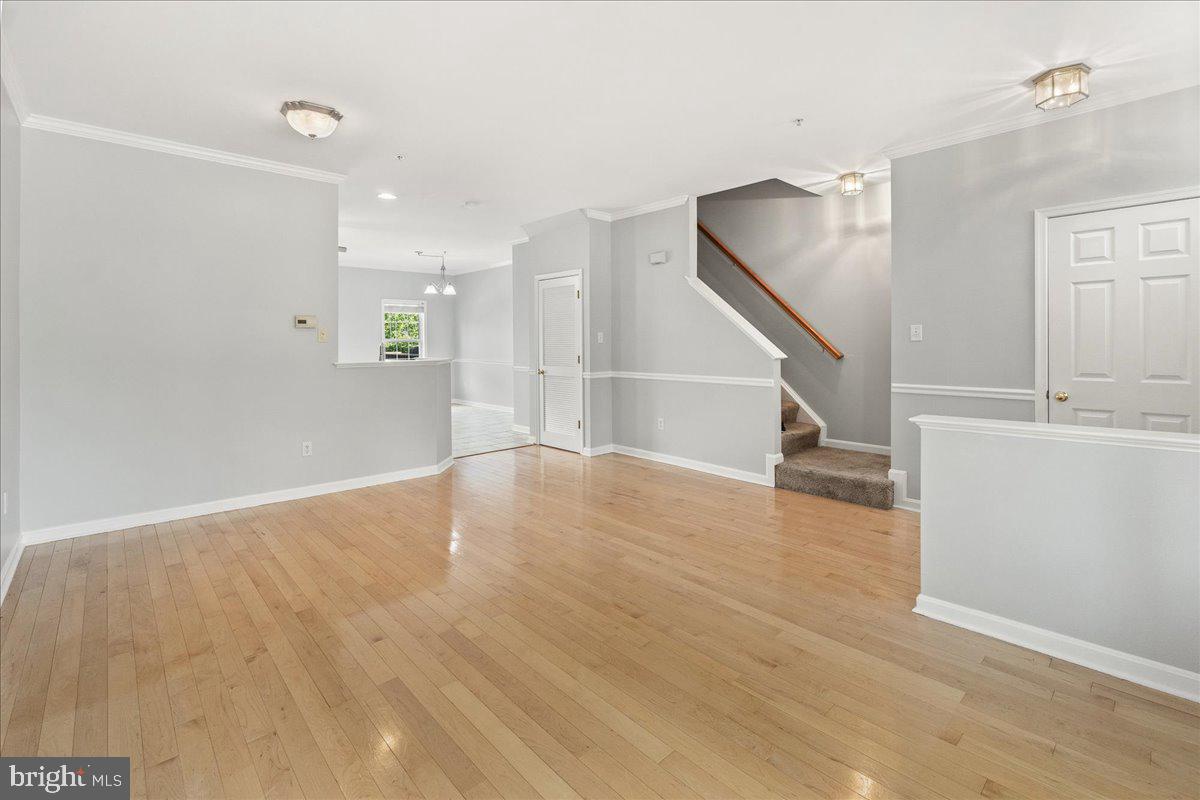 TWIN ARCH CROSSING - Residential