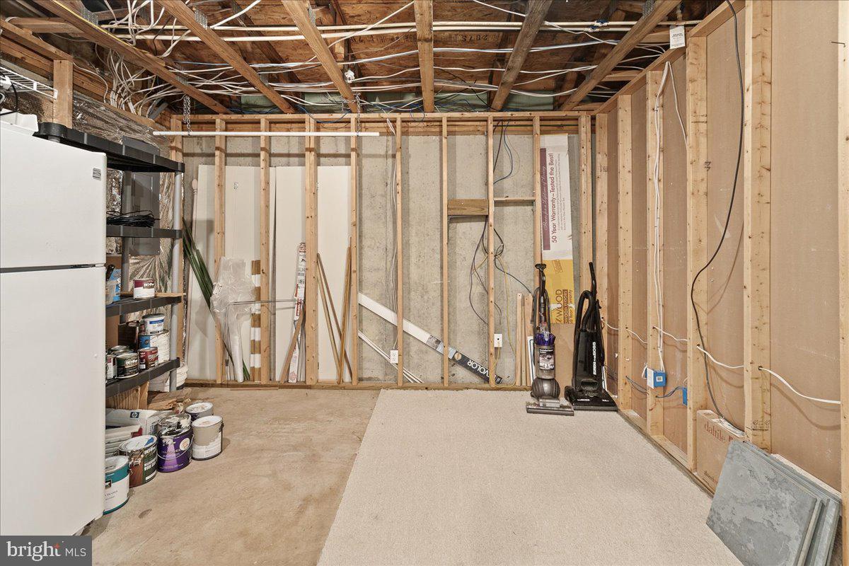 TWIN ARCH CROSSING - Residential