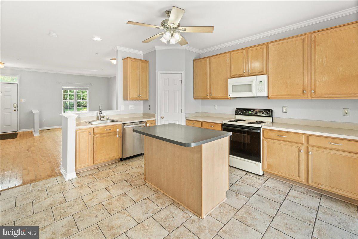 TWIN ARCH CROSSING - Residential