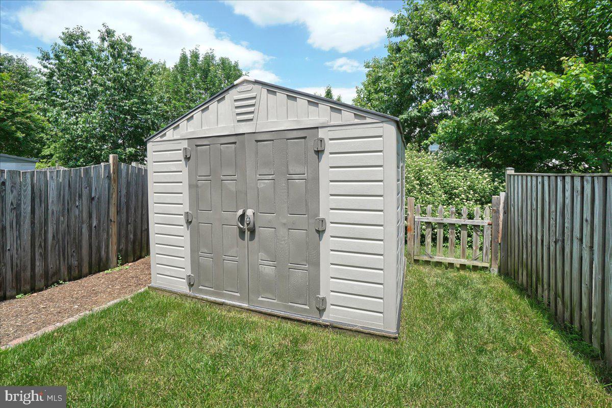 TWIN ARCH CROSSING - Residential