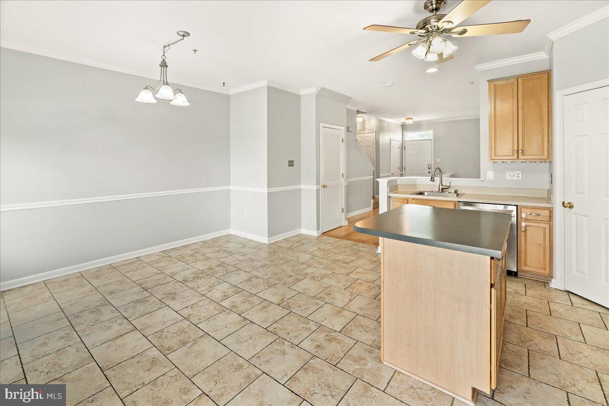 TWIN ARCH CROSSING - Residential