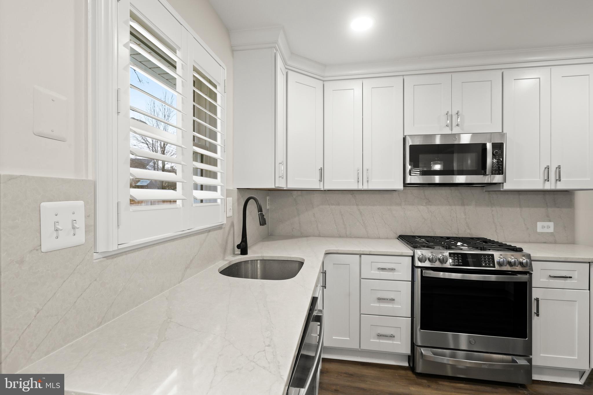 ORCHARD HILLS - Residential