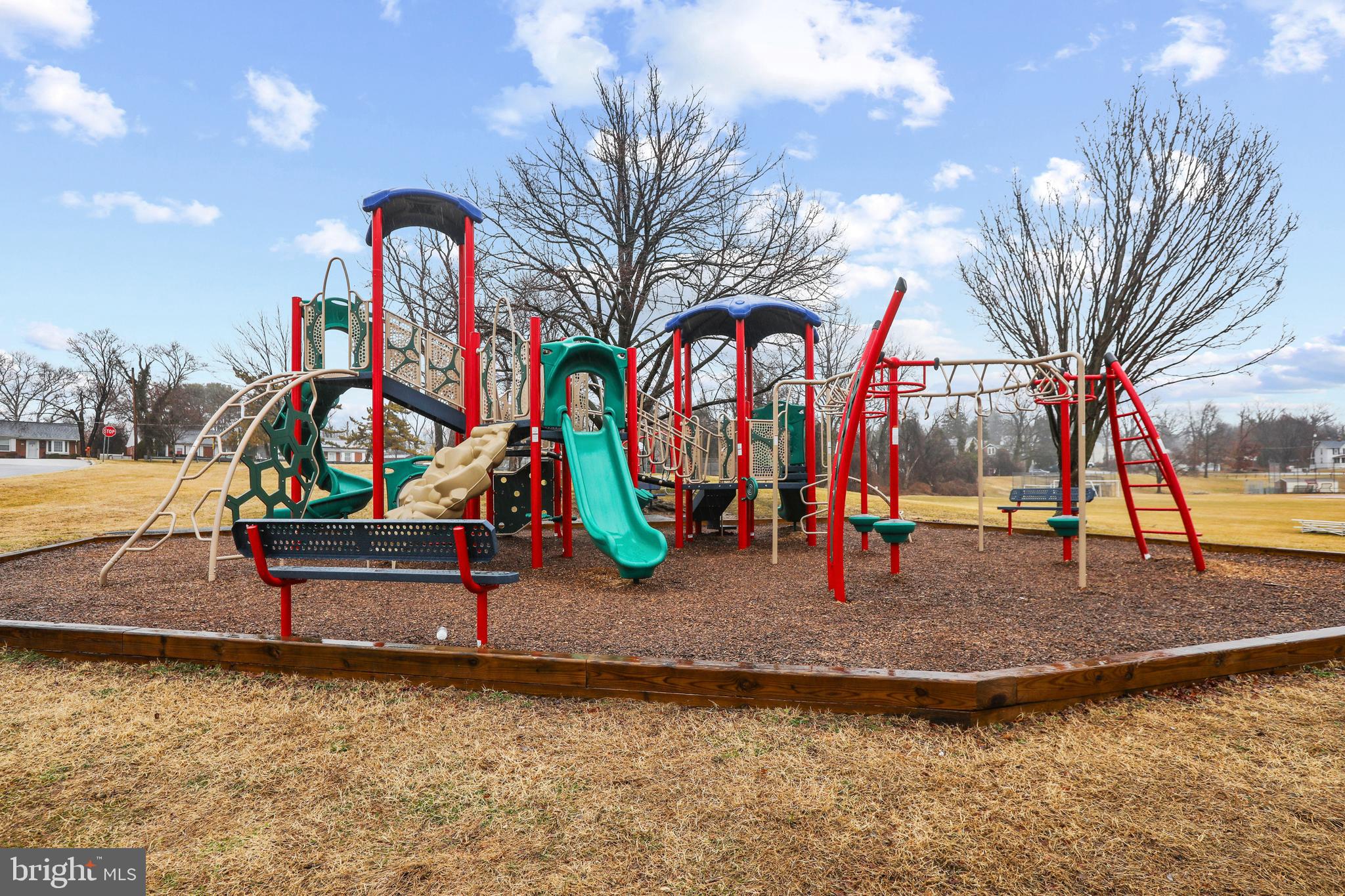 ORCHARD HILLS - Residential