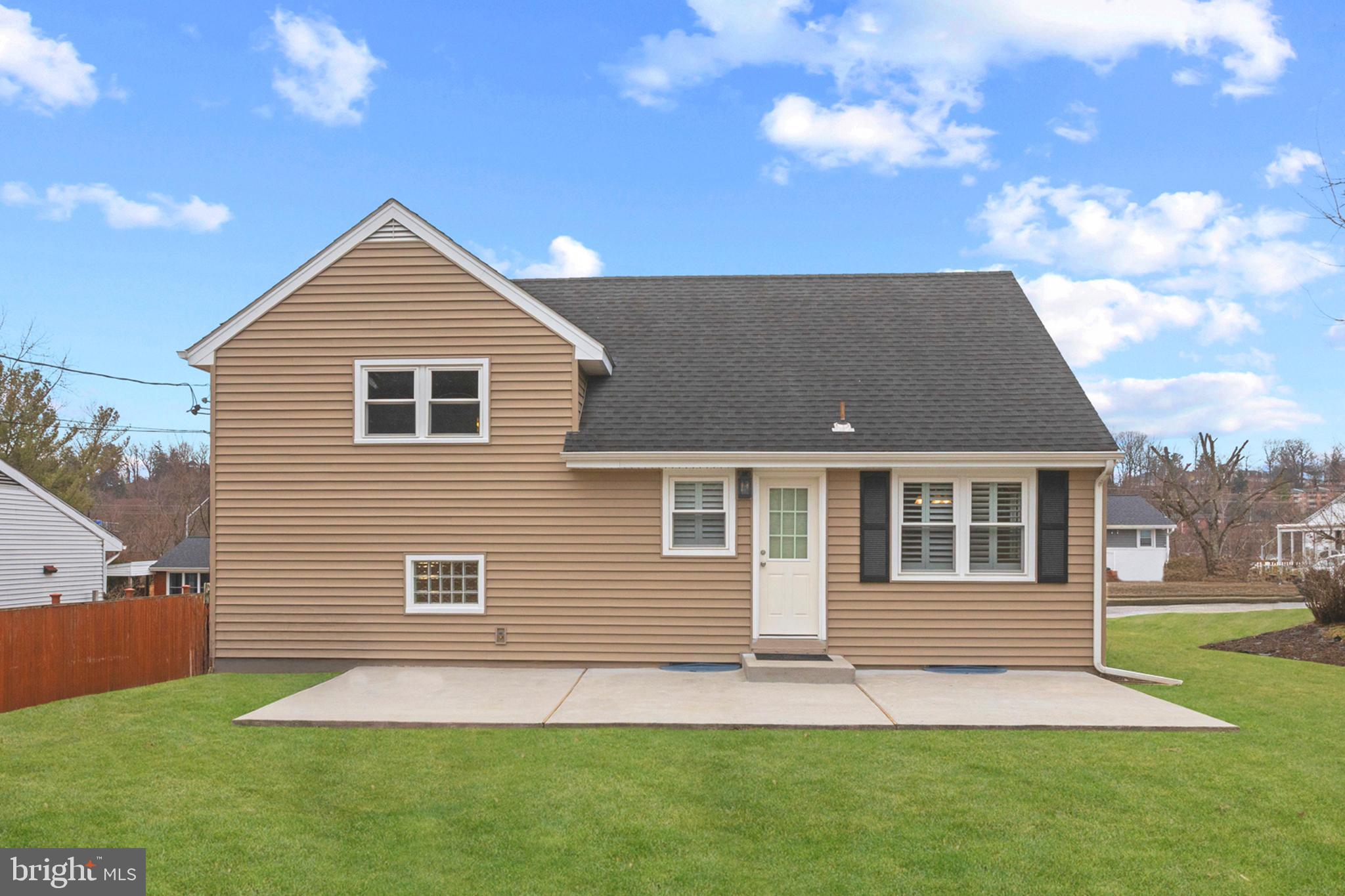 ORCHARD HILLS - Residential