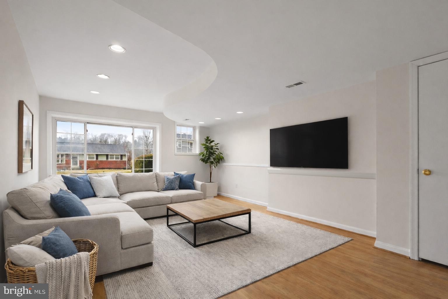 ORCHARD HILLS - Residential