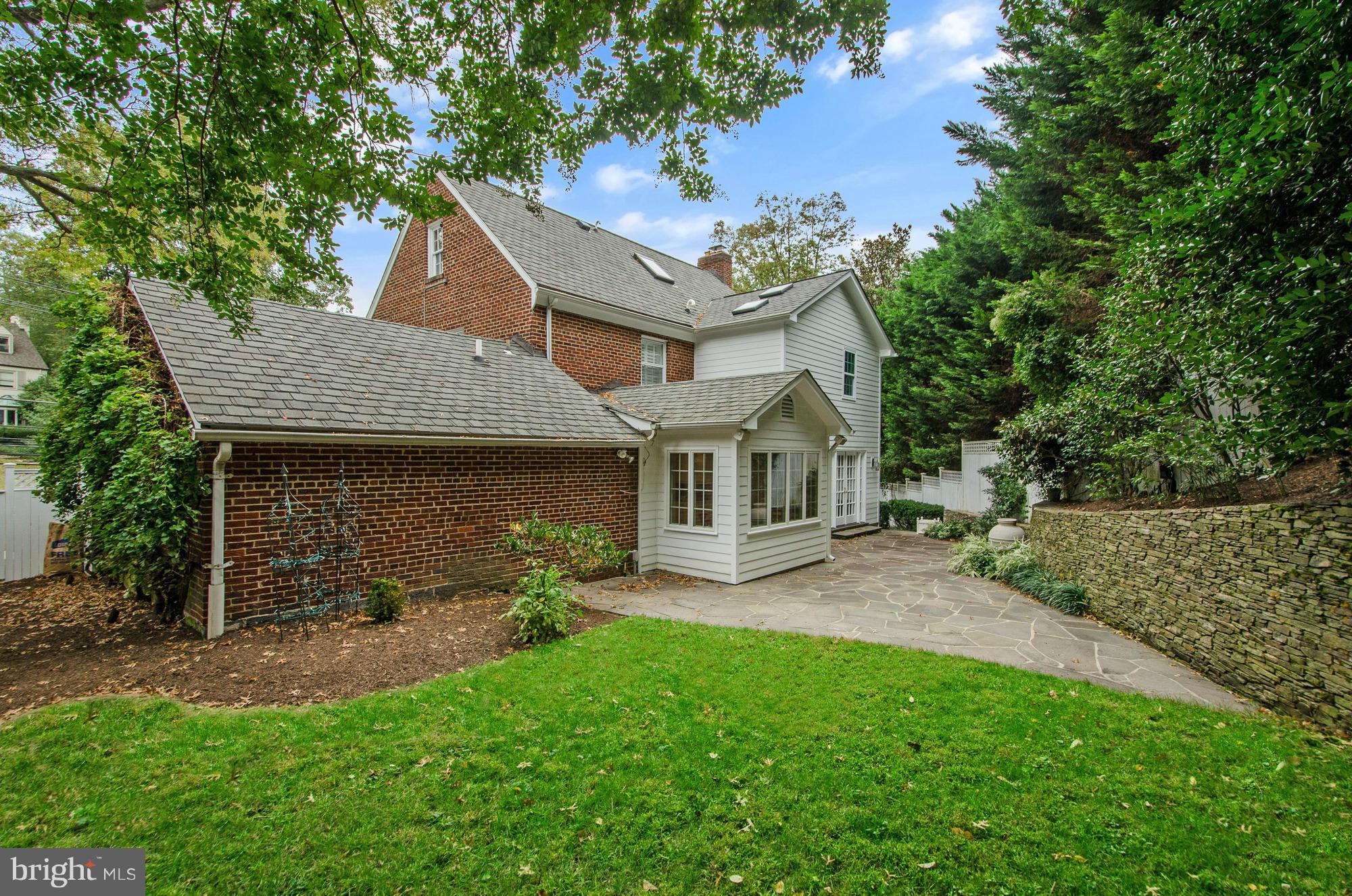 ROLLINGWOOD - Residential