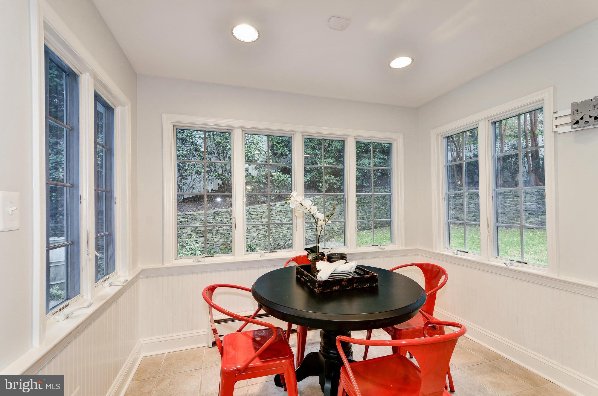 ROLLINGWOOD - Residential