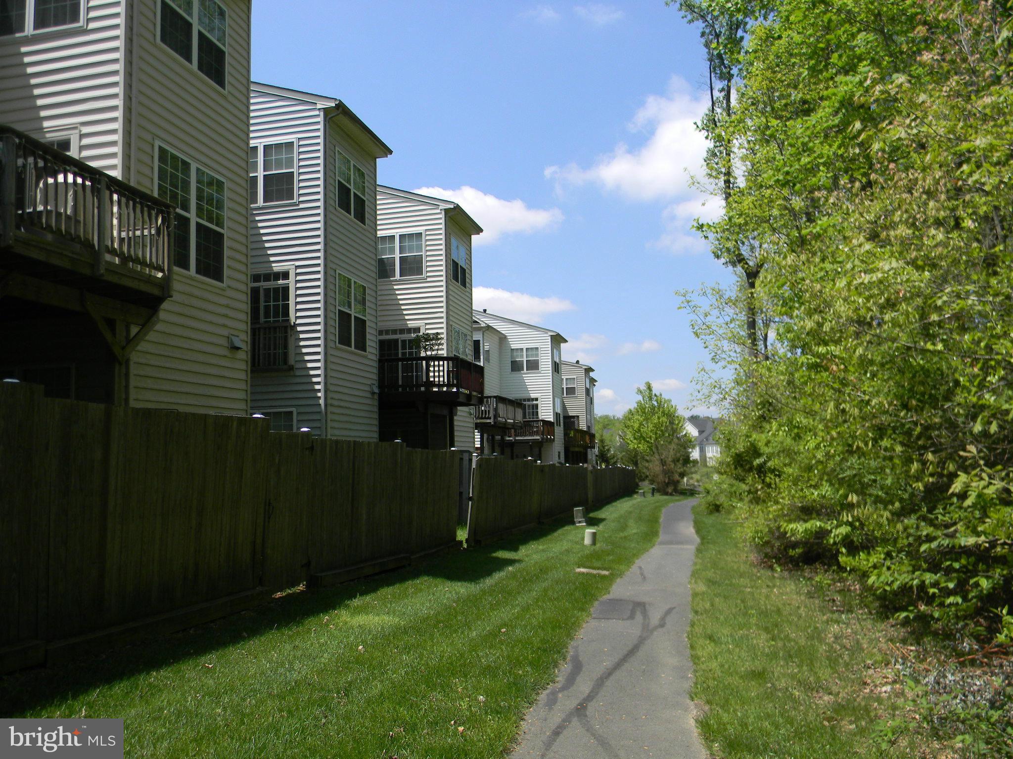 BUCKLEYS RESERVE - Residential Lease