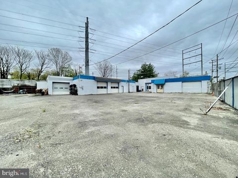 Photo of 502 New Broadway, GLOUCESTER CITY, NJ 08030 (MLS # NJCD2108740)