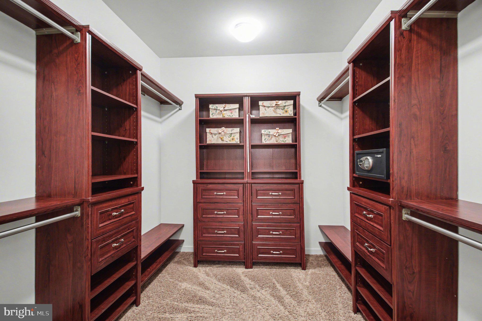 SPRING HILL - Residential