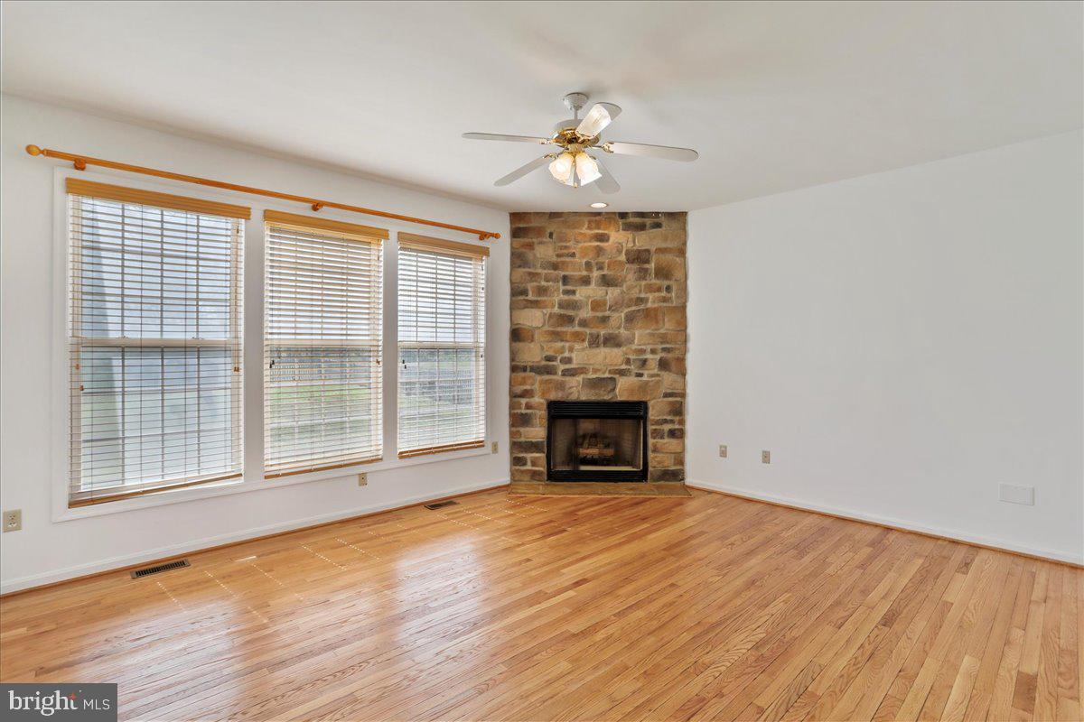 STONE BROOK - Residential