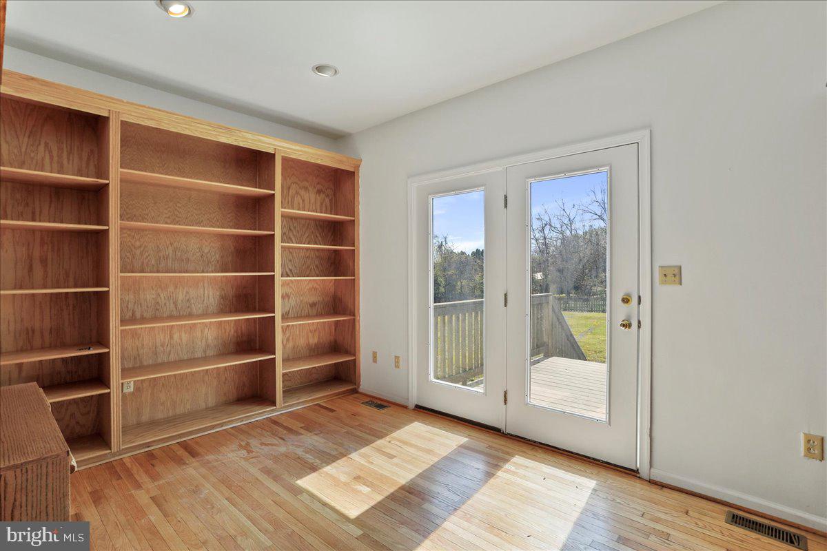 STONE BROOK - Residential