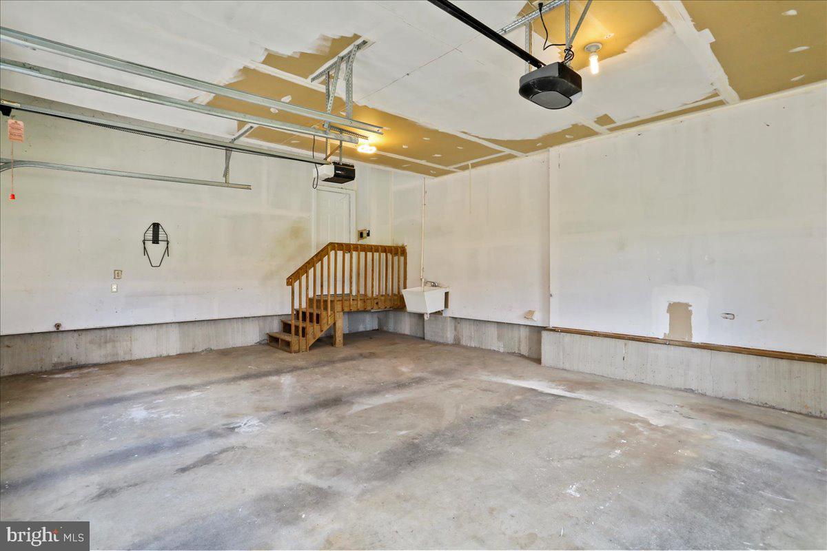 STONE BROOK - Residential