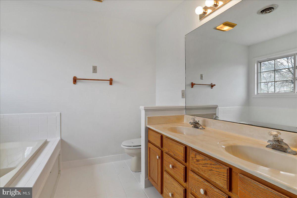 STONE BROOK - Residential