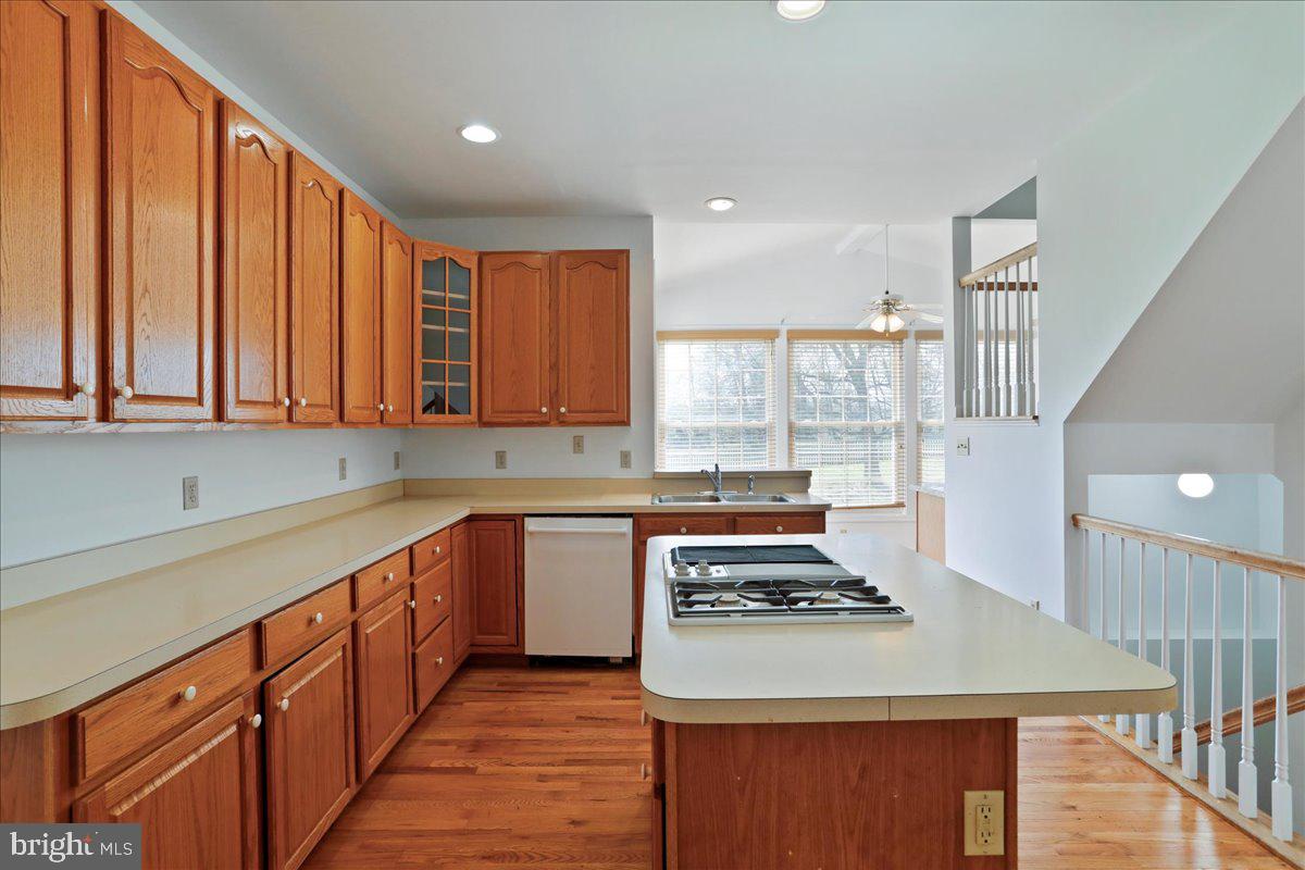 STONE BROOK - Residential