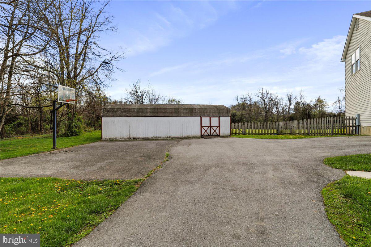 STONE BROOK - Residential