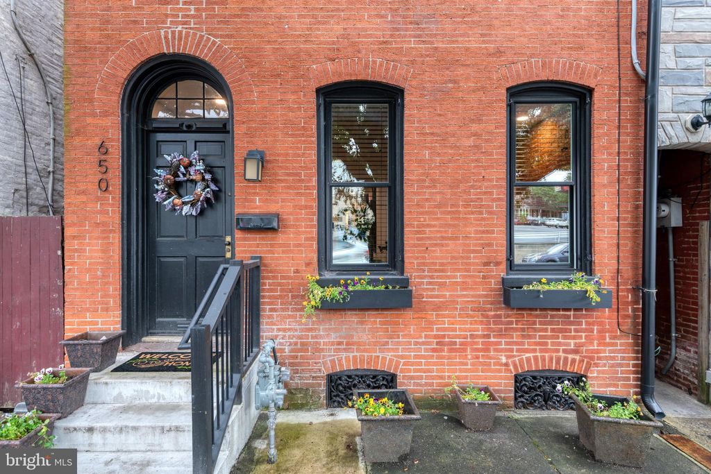 Photo of 650 COLUMBIA AVE, LANCASTER, PA 17603 (MLS # PALA2037852)